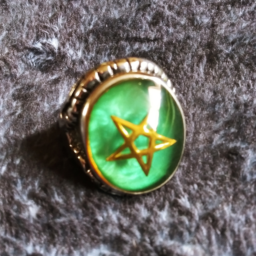 Lg ring